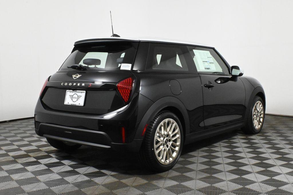 used 2025 MINI Hardtop car, priced at $38,295