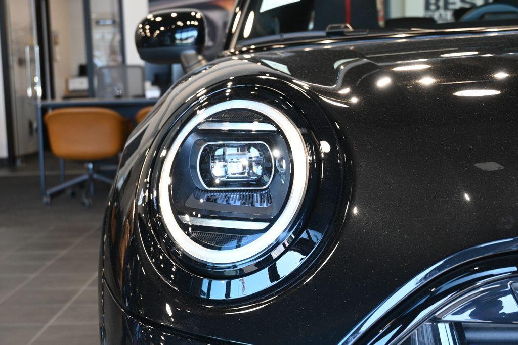 new 2025 MINI Hardtop car, priced at $40,925
