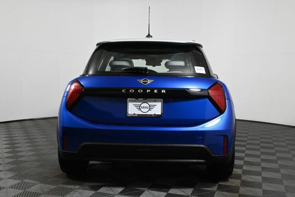 new 2025 MINI Hardtop car, priced at $32,895