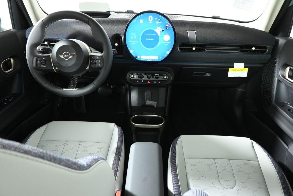 new 2025 MINI Hardtop car, priced at $37,325