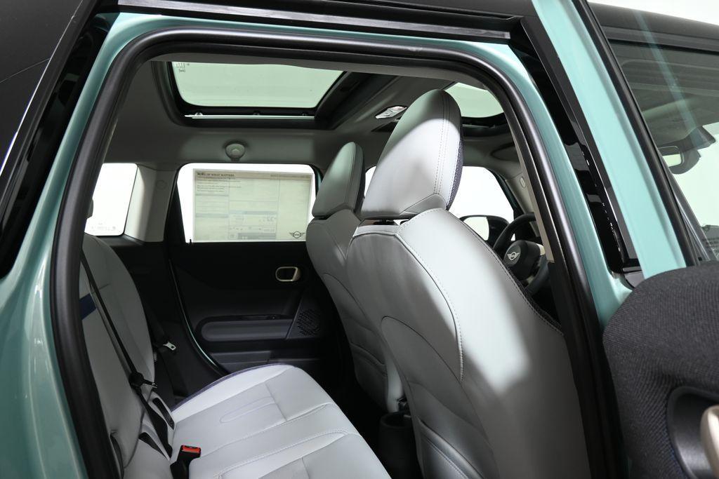 new 2025 MINI Hardtop car, priced at $37,325