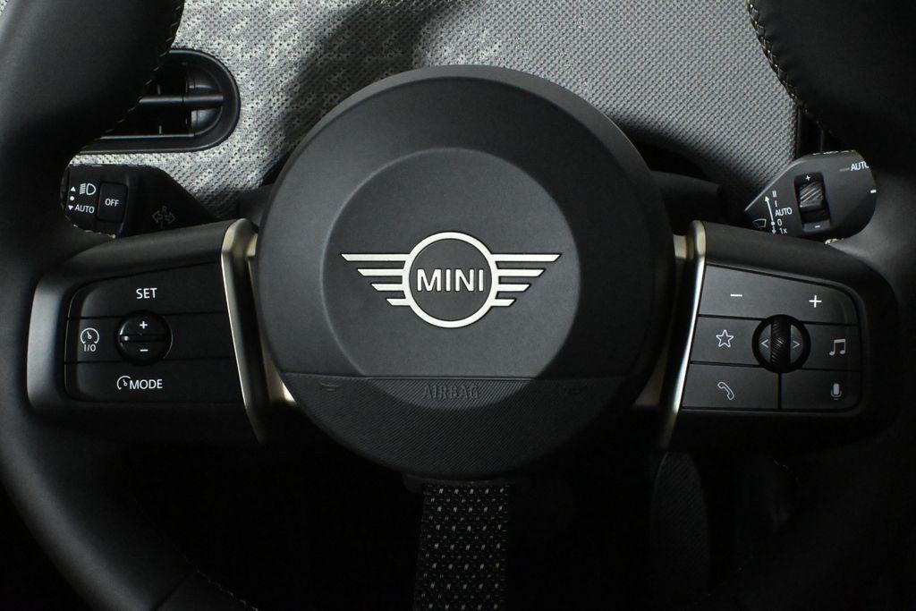 new 2025 MINI Hardtop car, priced at $38,325
