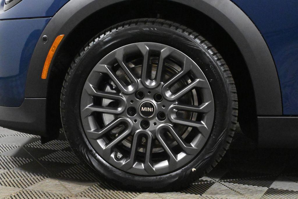 new 2025 MINI Hardtop car, priced at $38,325