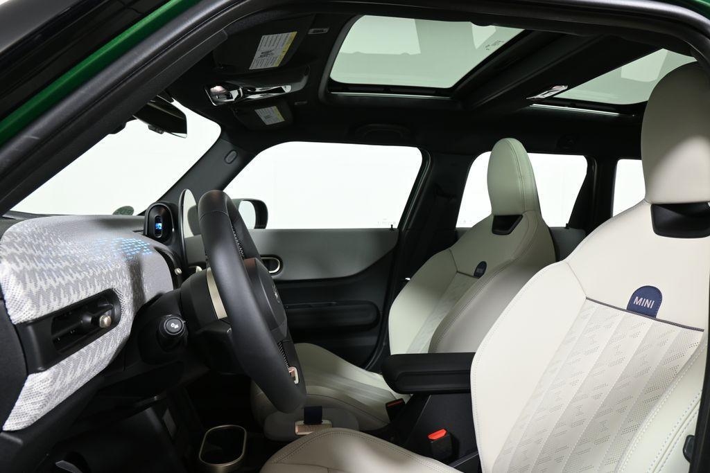 new 2025 MINI Hardtop car, priced at $38,660