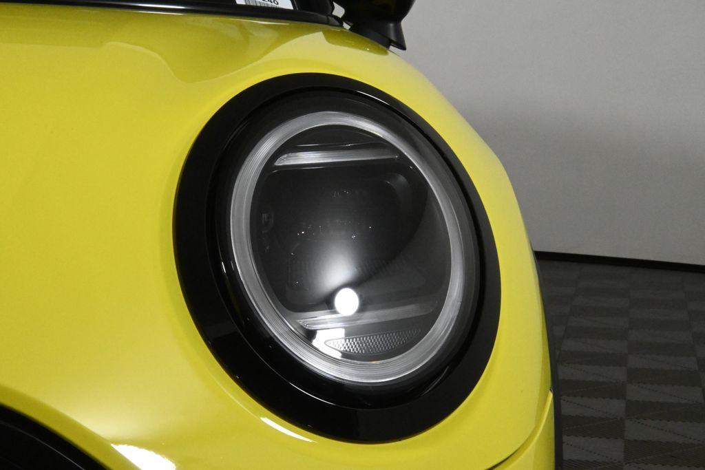 used 2025 MINI Hardtop car, priced at $29,792