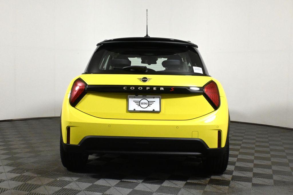 used 2025 MINI Hardtop car, priced at $29,792