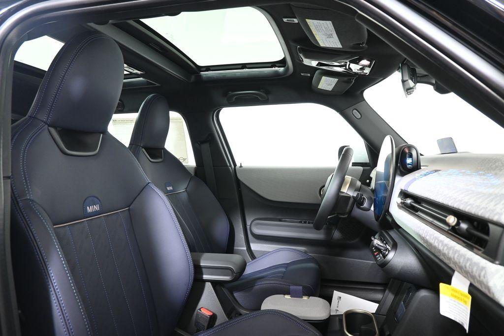 new 2025 MINI Hardtop car, priced at $36,225