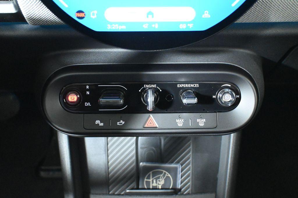 new 2025 MINI Hardtop car, priced at $36,225