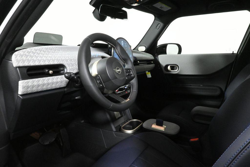 new 2025 MINI Hardtop car, priced at $39,725
