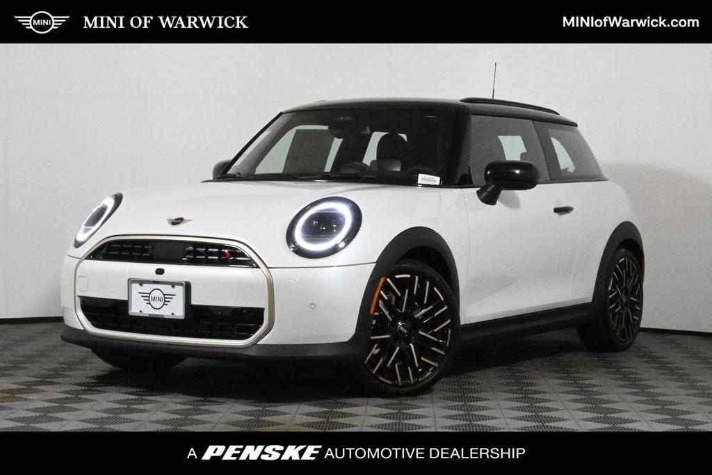 used 2025 MINI Hardtop car, priced at $33,081
