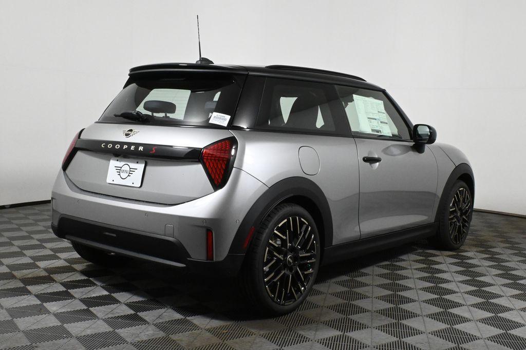 new 2025 MINI Hardtop car, priced at $38,545