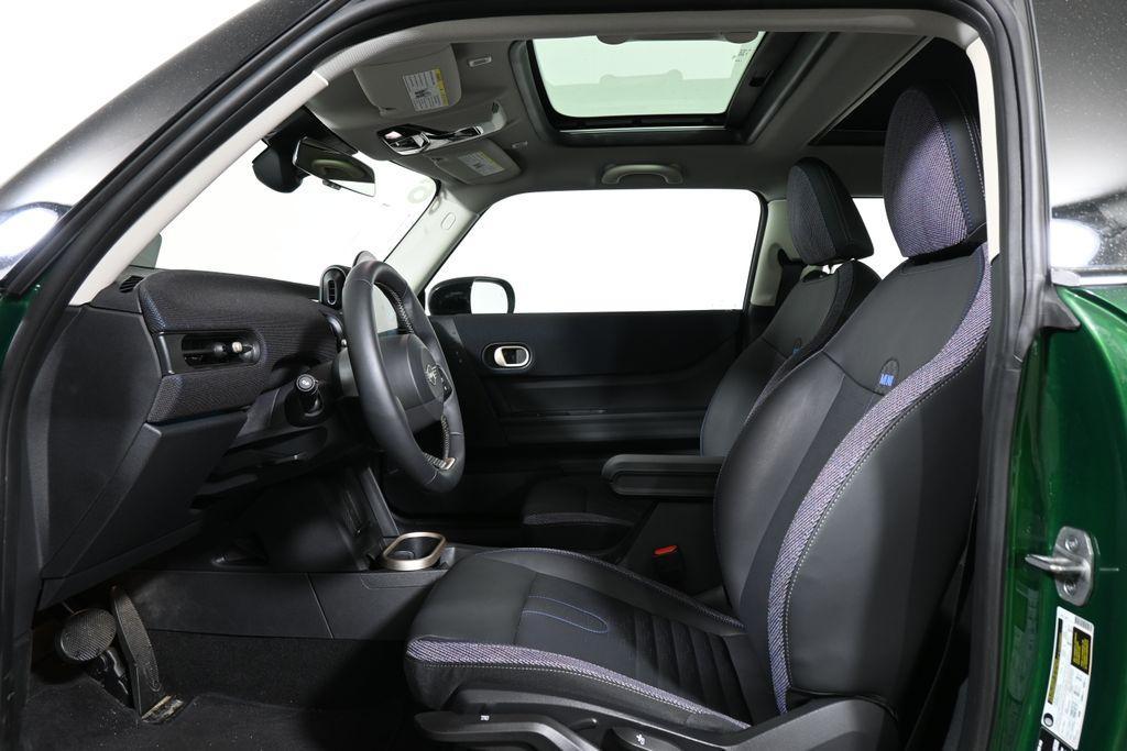 used 2025 MINI Hardtop car, priced at $32,895