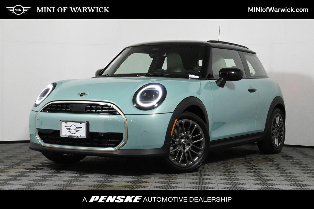 new 2025 MINI Hardtop car, priced at $32,595