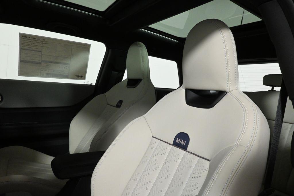 used 2025 MINI Hardtop car, priced at $32,595