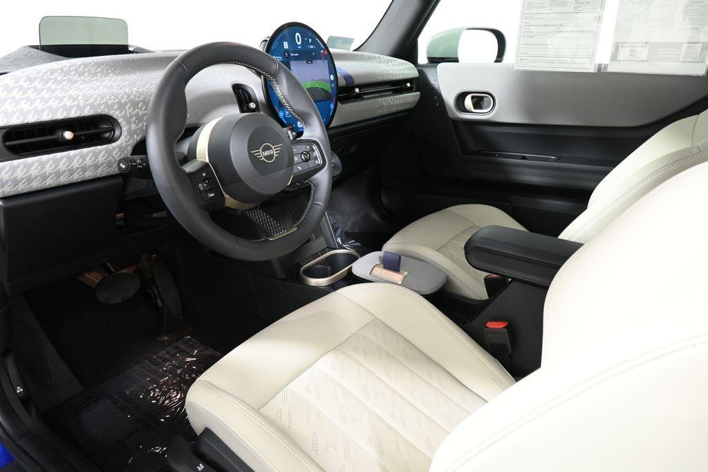 used 2025 MINI Hardtop car, priced at $29,995