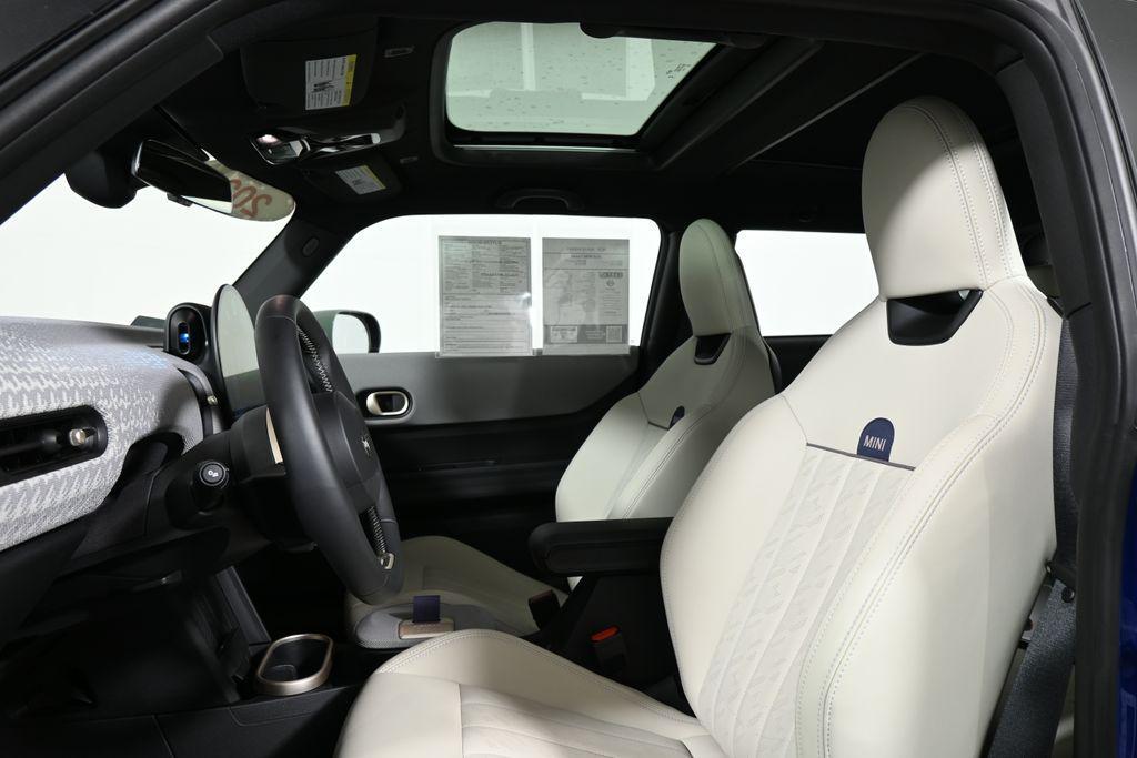 used 2025 MINI Hardtop car, priced at $29,995