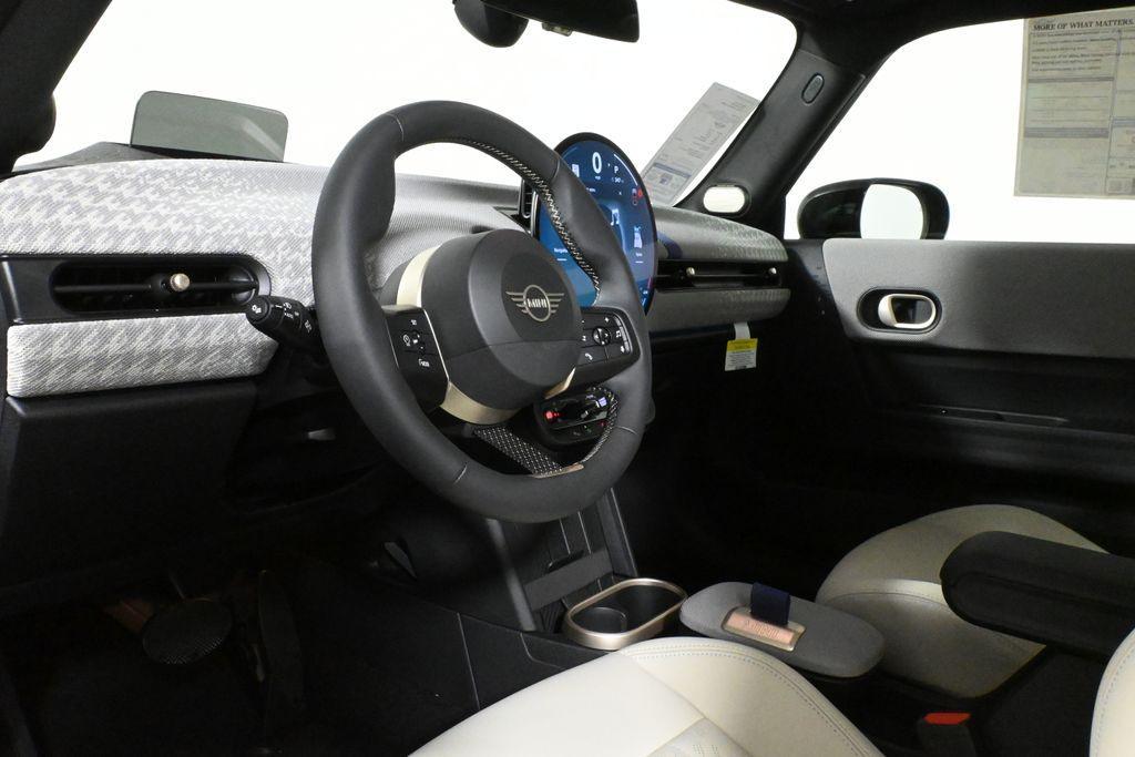 used 2025 MINI Hardtop car, priced at $29,356