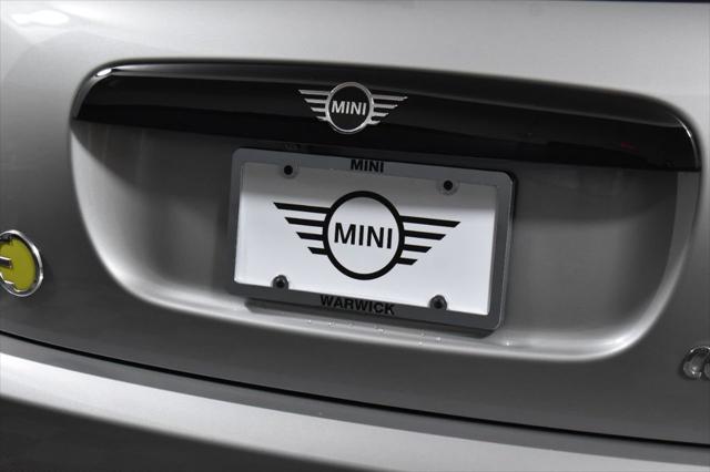 used 2023 MINI SE Hardtop car, priced at $24,955