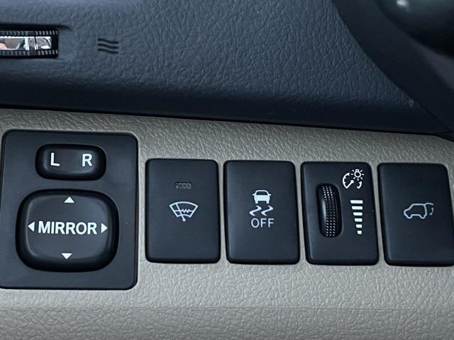 used 2013 Toyota Highlander car, priced at $11,910