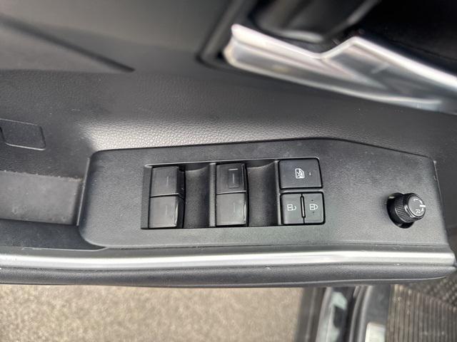 used 2020 Toyota Highlander car, priced at $30,327