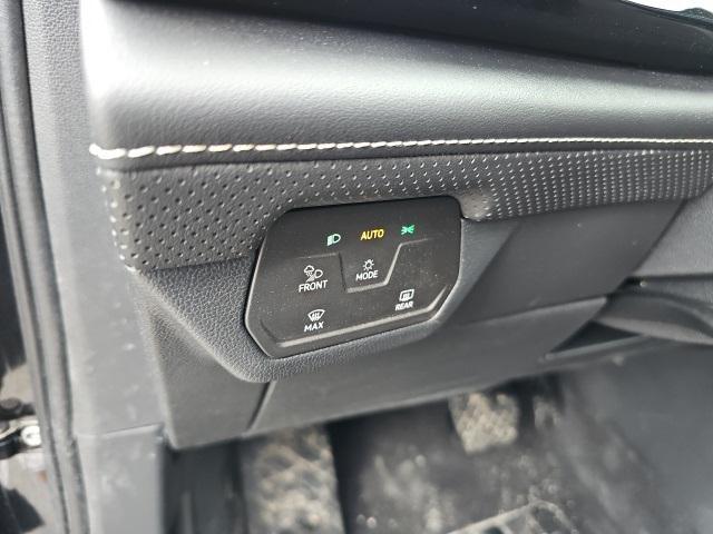 used 2024 Volkswagen Atlas Cross Sport car, priced at $33,927