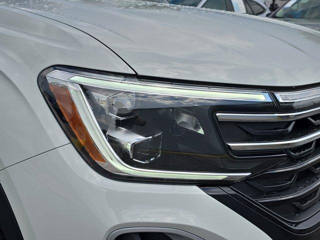 new 2025 Volkswagen Atlas car, priced at $49,180