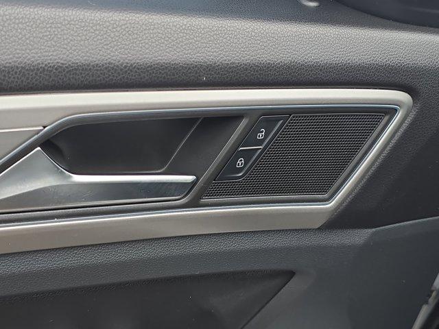 used 2018 Volkswagen Atlas car, priced at $16,194