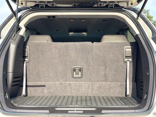 used 2015 Chevrolet Traverse car, priced at $11,888