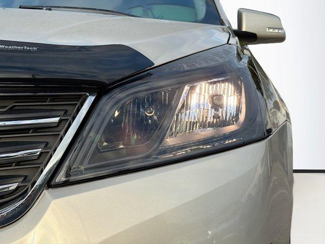 used 2015 Chevrolet Traverse car, priced at $11,888