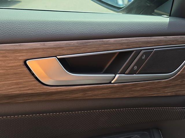 new 2025 Volkswagen Atlas car, priced at $50,030