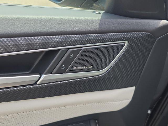 new 2025 Volkswagen Atlas Cross Sport car, priced at $54,025