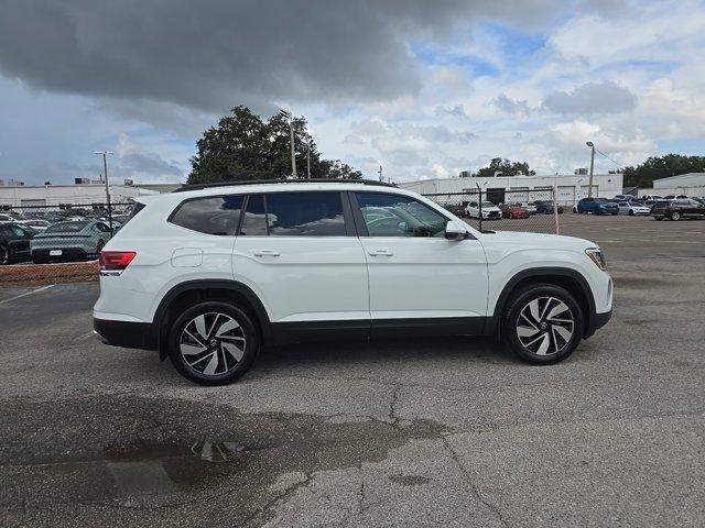 new 2024 Volkswagen Atlas car, priced at $44,738