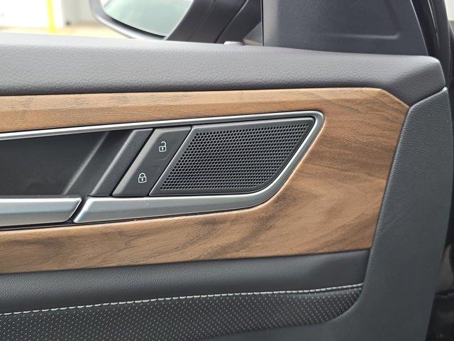 new 2025 Volkswagen Atlas car, priced at $45,335
