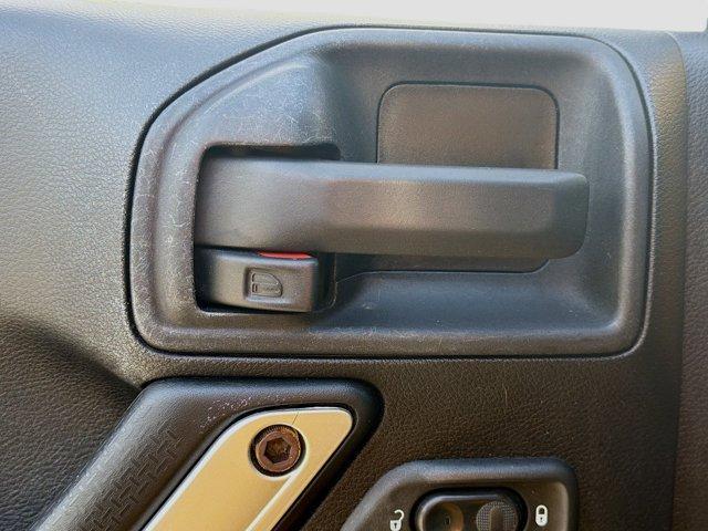 used 2015 Jeep Wrangler Unlimited car, priced at $13,000