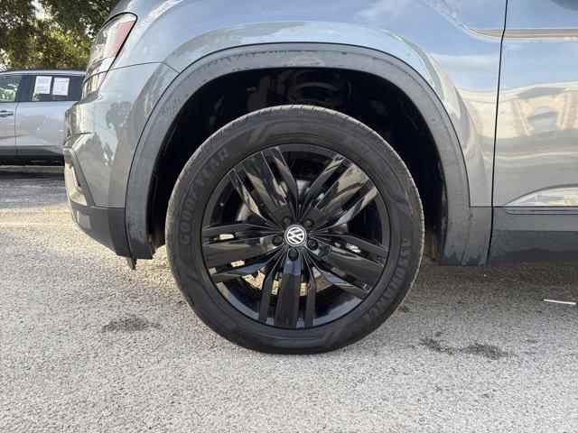 used 2020 Volkswagen Atlas car, priced at $13,981