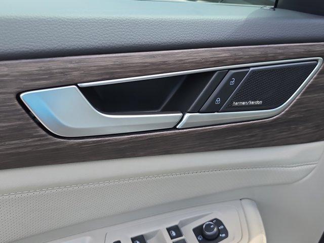 new 2026 Volkswagen Atlas car, priced at $56,560