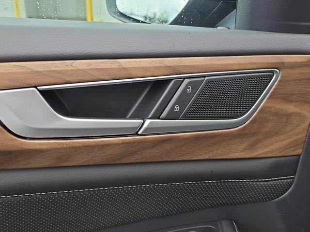 new 2025 Volkswagen Atlas car, priced at $45,335
