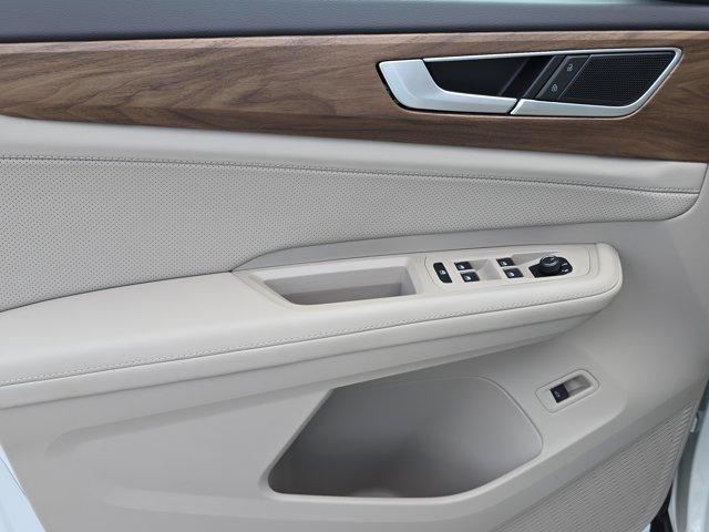 new 2025 Volkswagen Atlas car, priced at $46,625