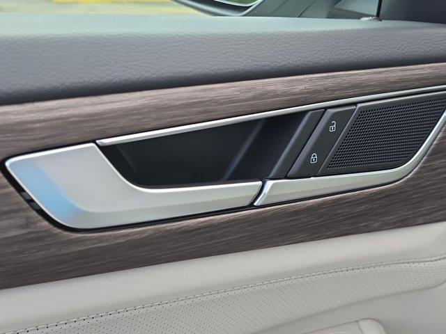 new 2025 Volkswagen Atlas car, priced at $50,715