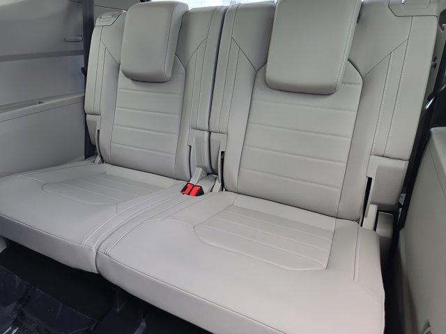 new 2025 Volkswagen Atlas car, priced at $50,715