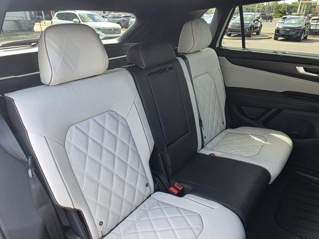 new 2026 Volkswagen Atlas Cross Sport car, priced at $56,443
