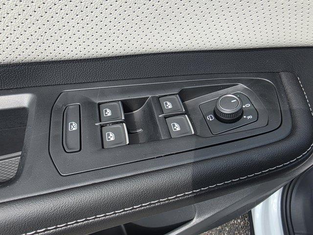 new 2026 Volkswagen Atlas Cross Sport car, priced at $56,443