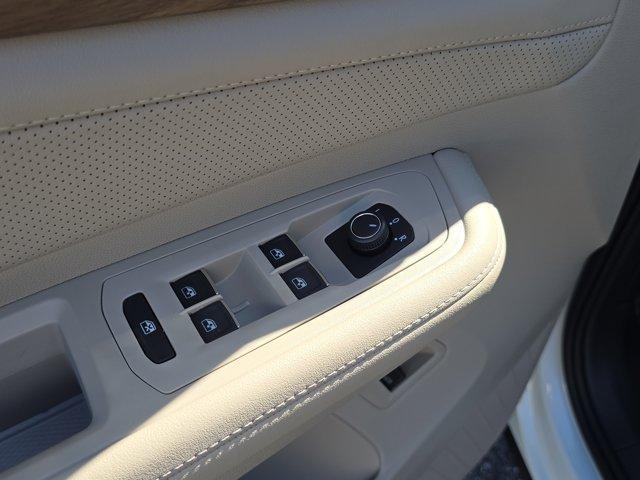 new 2026 Volkswagen Atlas car, priced at $48,150