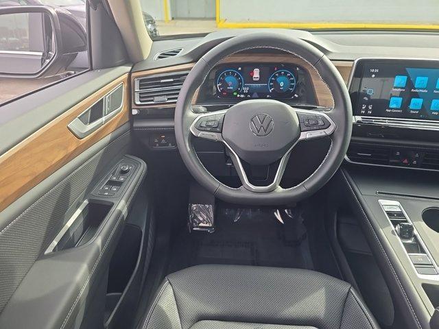 new 2025 Volkswagen Atlas car, priced at $40,731