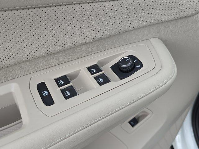 new 2025 Volkswagen Atlas car, priced at $46,030