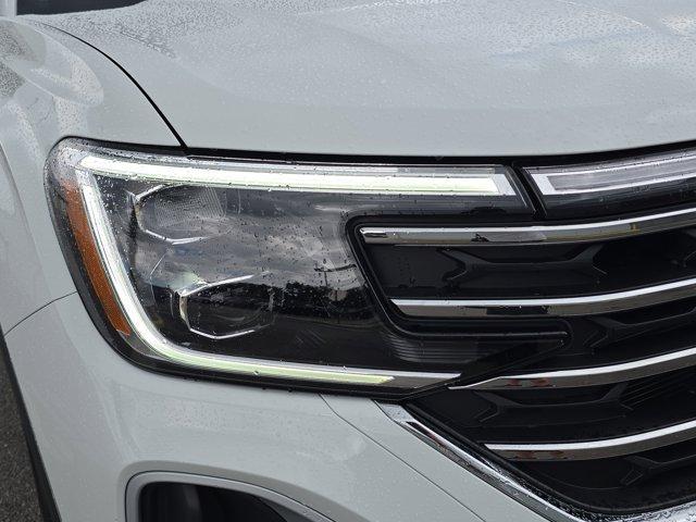 new 2025 Volkswagen Atlas car, priced at $46,030