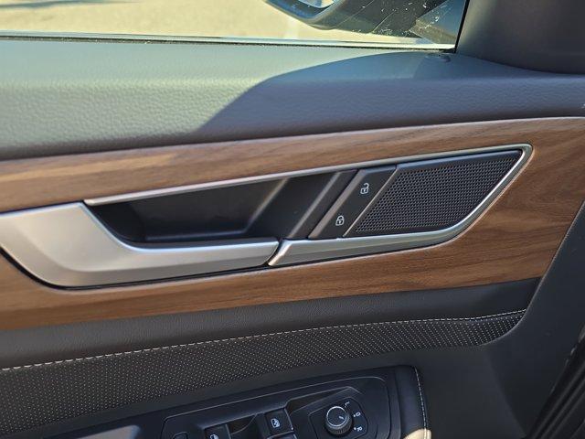 new 2026 Volkswagen Atlas car, priced at $48,333