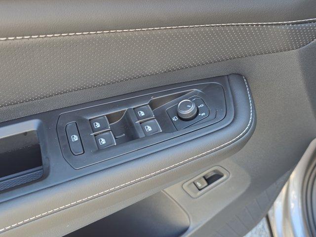 new 2025 Volkswagen Atlas car, priced at $55,960