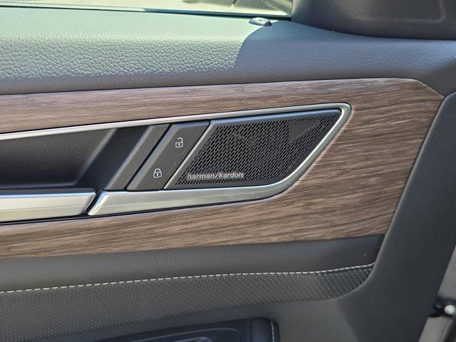 new 2025 Volkswagen Atlas car, priced at $55,960