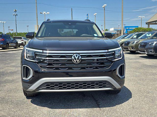 new 2024 Volkswagen Atlas car, priced at $53,741